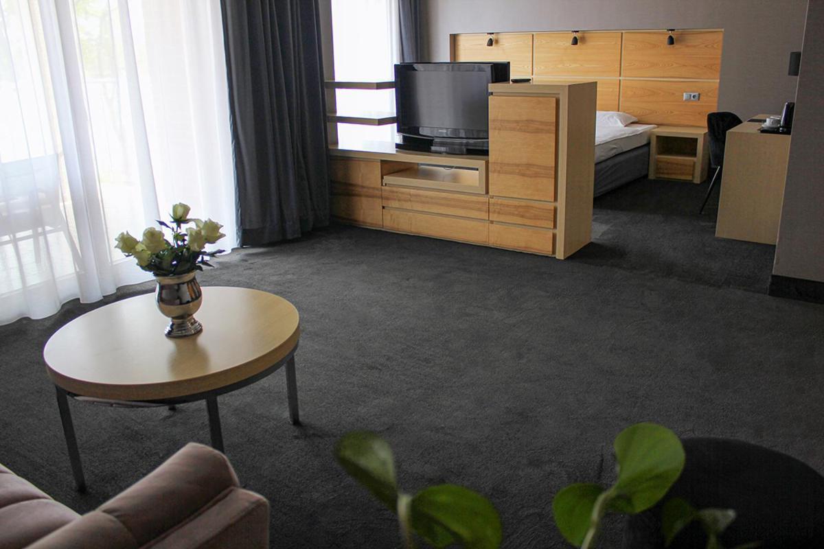 Willa Port โอสโตรดา ภายนอก รูปภาพ A room at the hotel