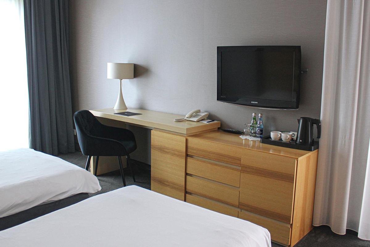 Willa Port โอสโตรดา ภายนอก รูปภาพ A room at the hotel