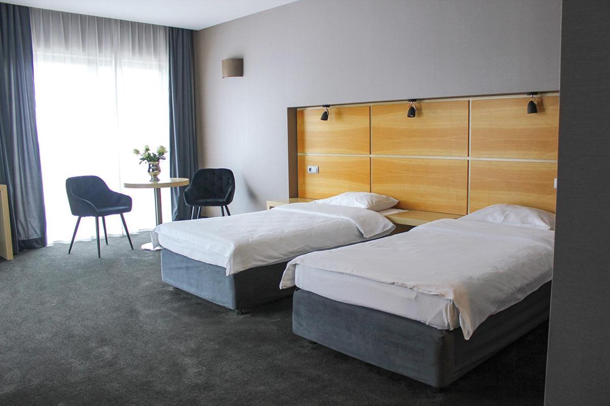 Willa Port โอสโตรดา ภายนอก รูปภาพ A room at the hotel