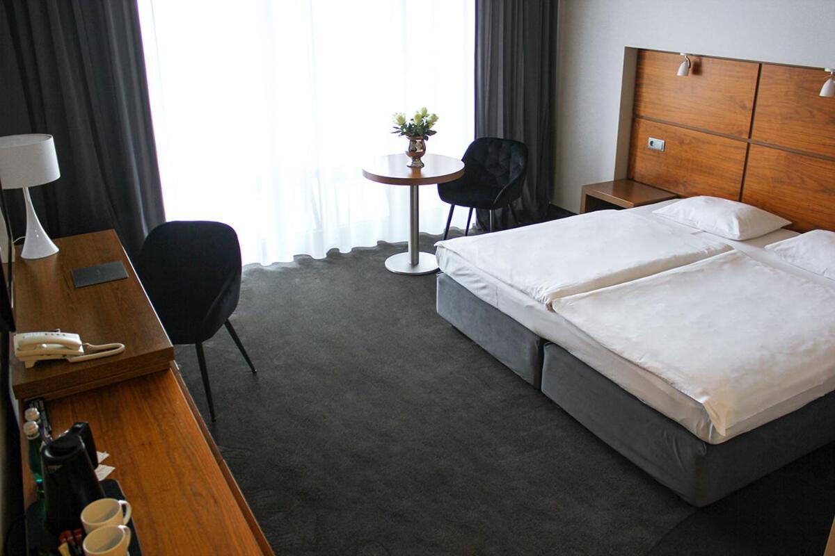 Willa Port โอสโตรดา ภายนอก รูปภาพ A room at the hotel