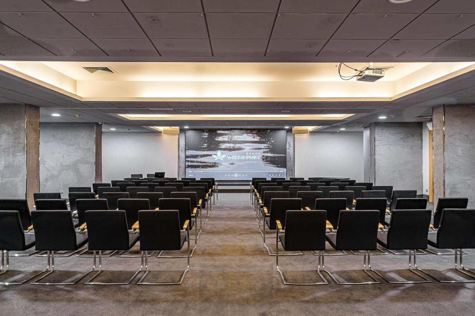Willa Port โอสโตรดา ภายนอก รูปภาพ The Auditorium