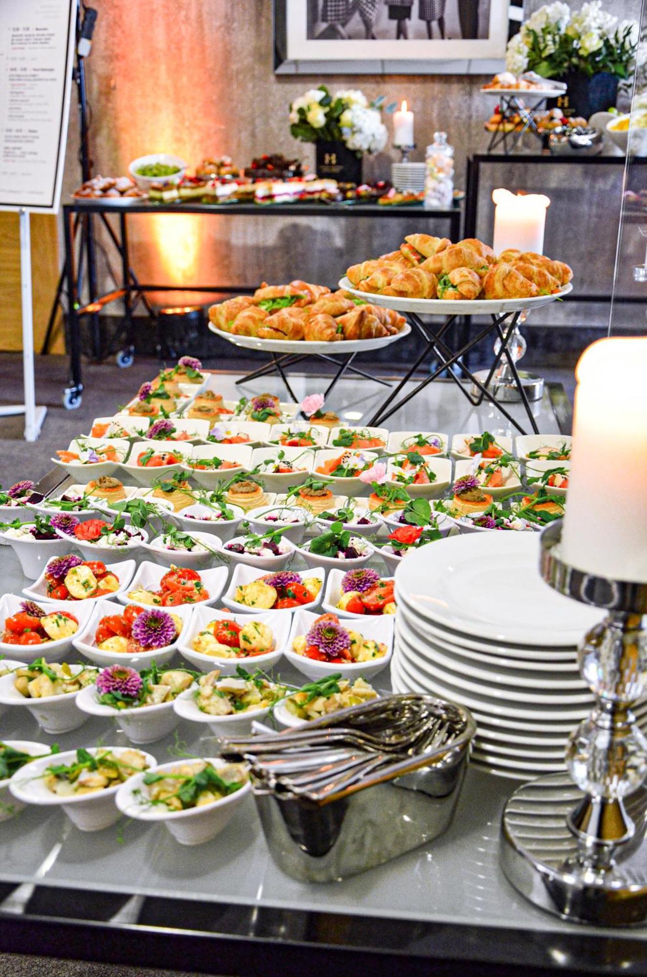 Willa Port โอสโตรดา ภายนอก รูปภาพ A buffet