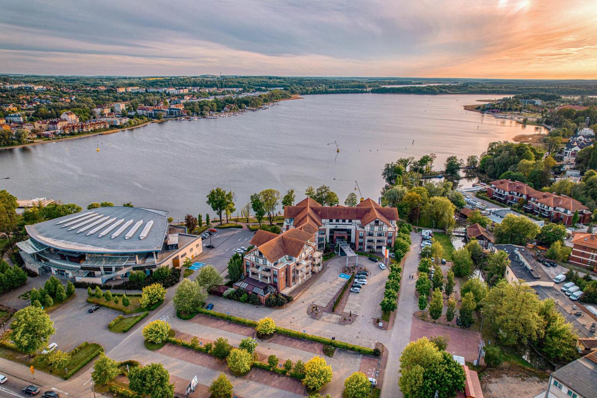 Willa Port โอสโตรดา ภายนอก รูปภาพ Aerial view of the town